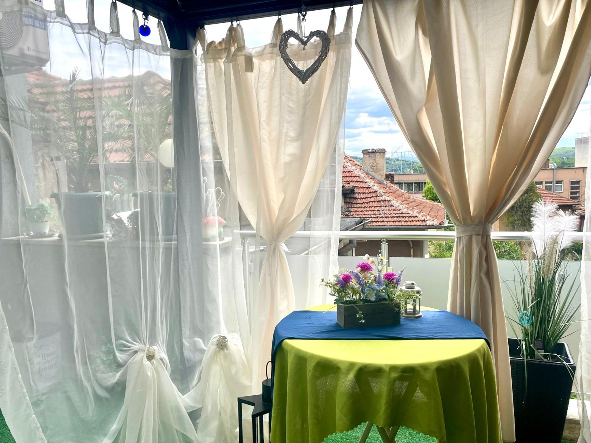 Jadore Veliko Turnovo Bagian luar foto